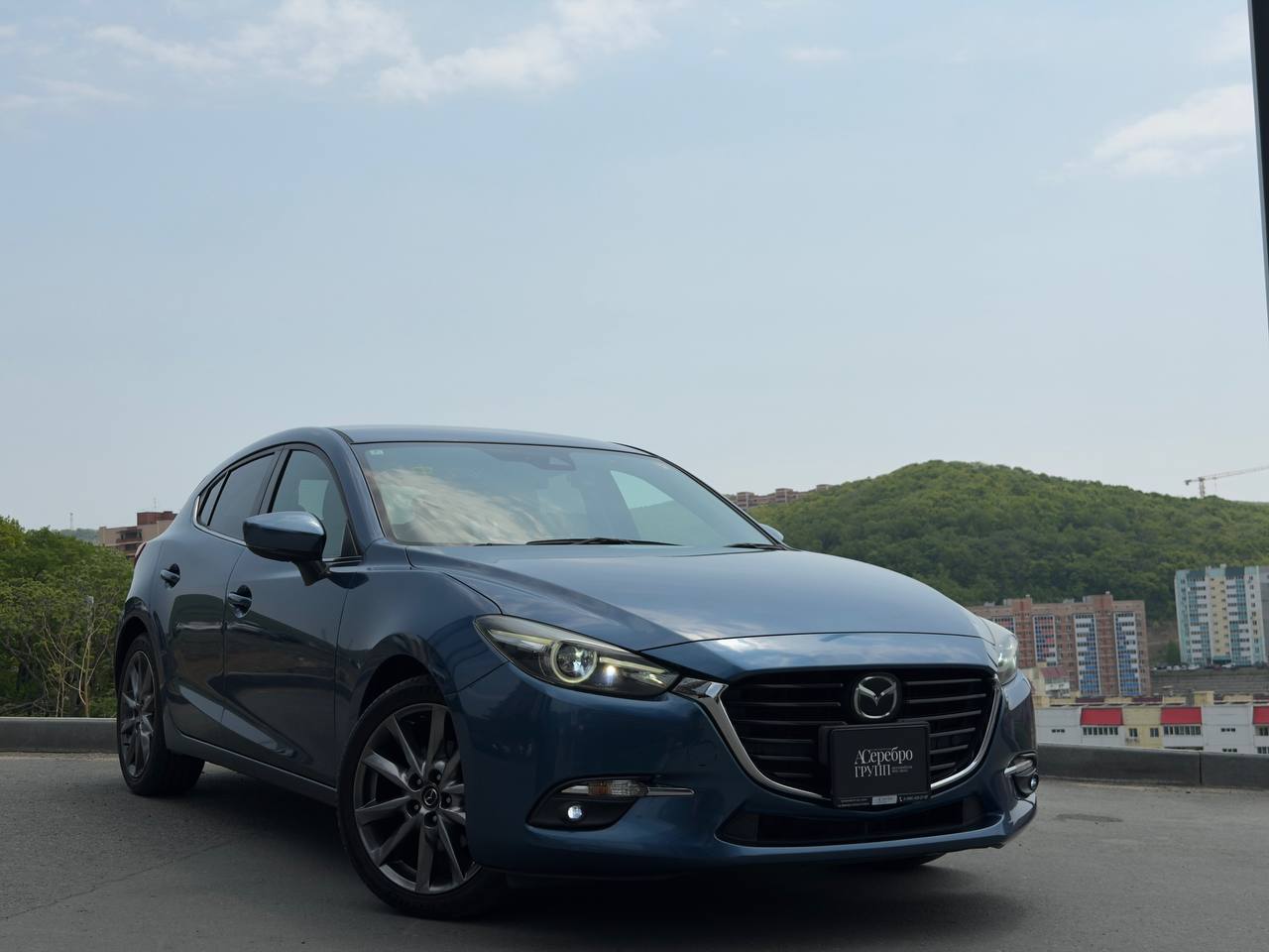 Привезённая Mazda Axela 15XD L Package после подготовки к передаче