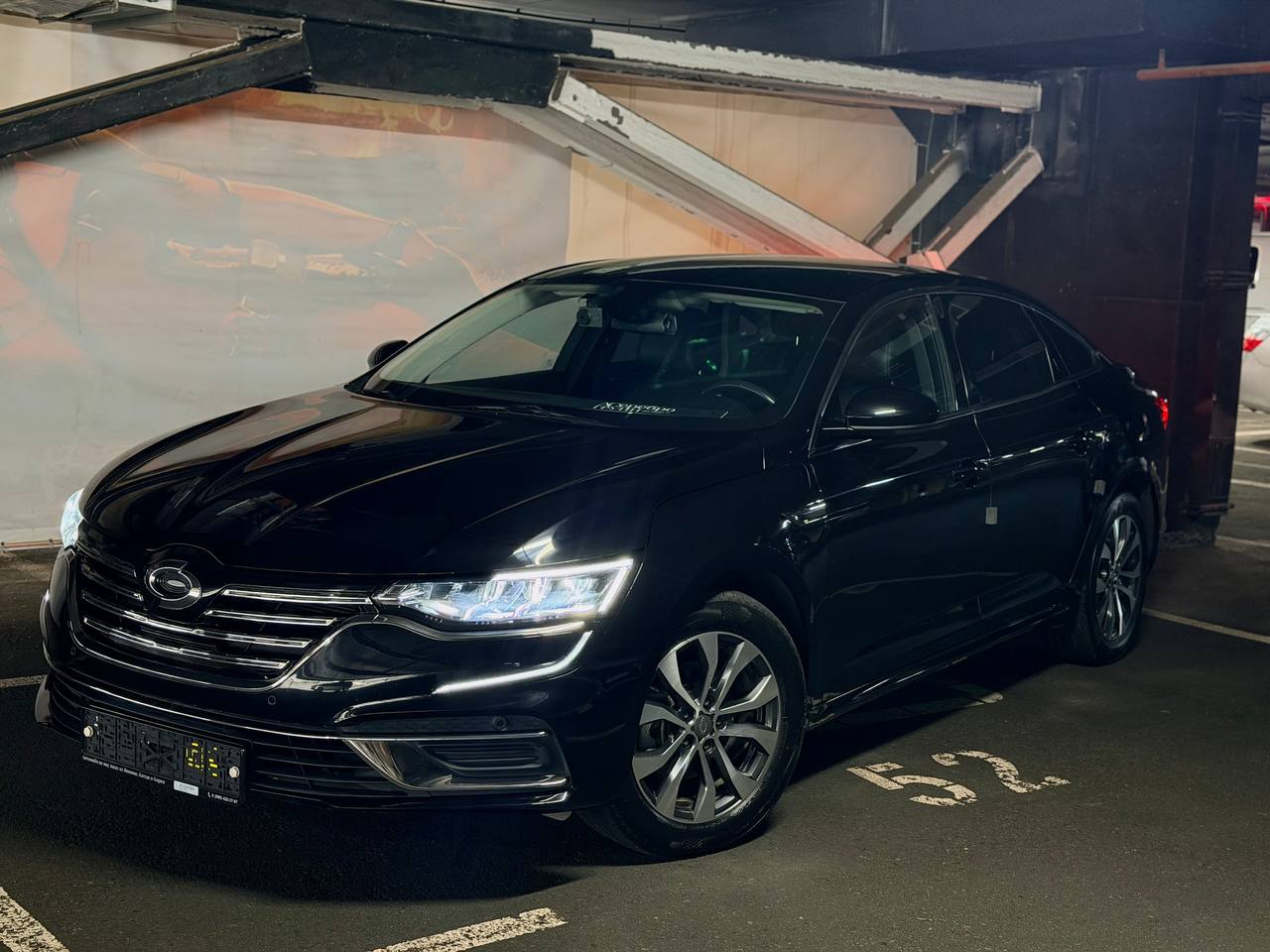 Привезённый Renault Samsung SM6 после подготовки к отправке владельцу