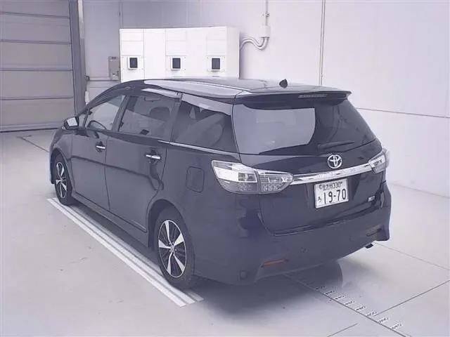 Toyota Wish, приобретённая в Японии для клиента из Иркутска
