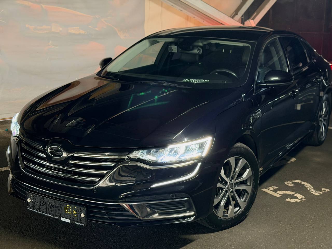 Реальный Renault Samsung SM6 бизнес-класса, привезённый для клиента